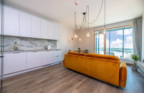 Klaipeda Apartment | ★Luxurious Studio★ | ♕King Bed, Balcony, Sea View