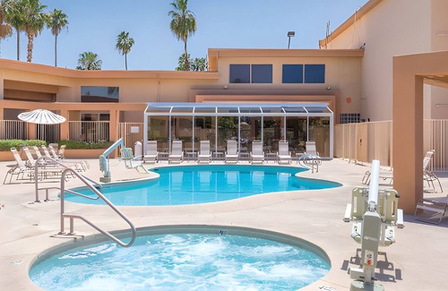 Palm Springs Apartment | Luxurious Studio Resort near Coachella Festival