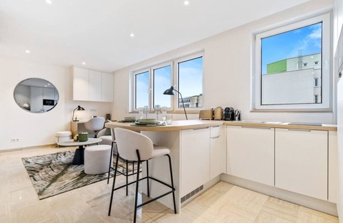 Gare Apartment | Luxurious Studio Stay w/Comfort & Style