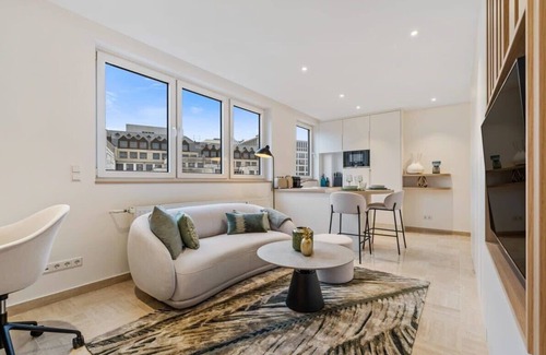 Gare Apartment | Luxurious Studio Stay w/Comfort & Style