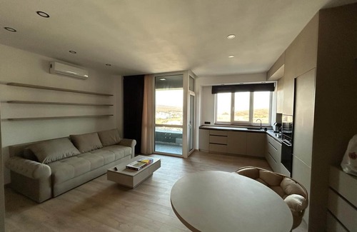 Tirgu Mures Apartment | Luxurious studio with WiFi and AC in delightful Târgu Mureș