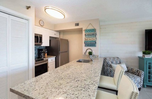 Tavernier Condo | Luxurious Suite+Open Ocean Views+Pool & Cabana Bar