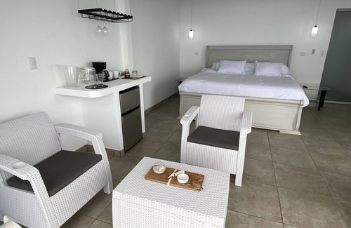 Tilaran Bed & Breakfast | Luxurious suites that submerse you in the majestic energy of Lake Arenal