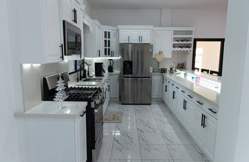 Costa Del Sol Villa | Luxurious Villa with expansive room for family, couples/groups. 5 min beach walk