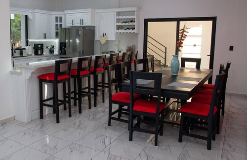 Costa Del Sol Villa | Luxurious Villa with expansive room for family, couples/groups. 5 min beach walk