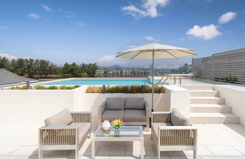 Choeng Thale Apartment | Luxurious Beachfront Penthouse