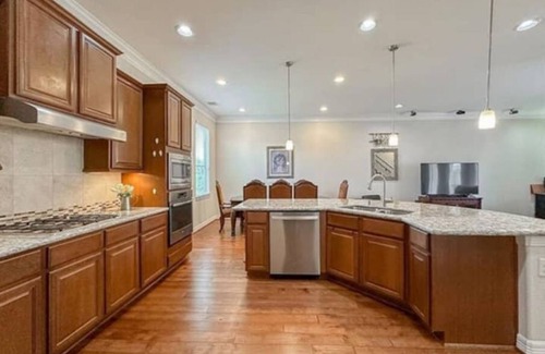 George Bush Park/Eldridge House | Luxurious Townhome near Galleria Mall