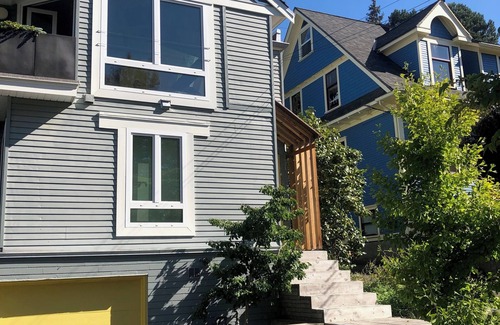 Grandview-Woodland House | Luxurious townhouse. 2 blocks to vibrant Commercial Drive. Minutes to Downtown.