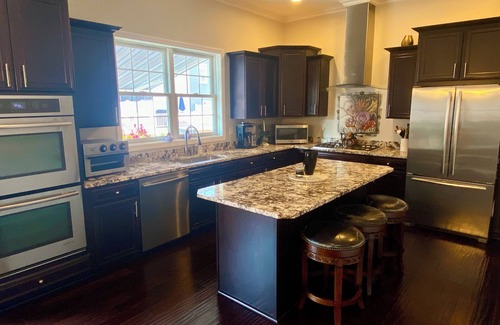 Oakmont House | Luxurious U.S. Open 4-bedroom townhome near Oakmont Country Club