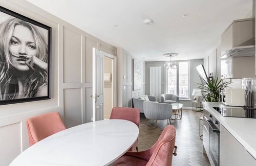 Dunstable Apartment | Luxurious Ultra Modern One Bedroom Apartment in Dunstable Harper Luxe