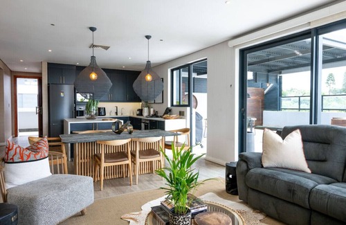 Umhlanga Apartment | Luxurious Umhlanga Penthouse Beacon Rock 323