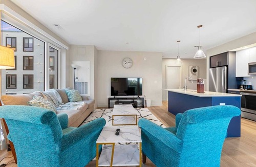 Boston Apartment | Luxurious Unit Fantastic Location by Charles river