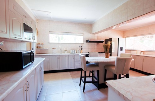 Harare Apartment | Luxurious Urban Oasis - 2276
