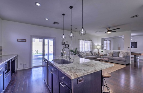 McCullough Hills House | Luxurious Vegas Digs: Hot Tub, BBQ, Cabana & More!