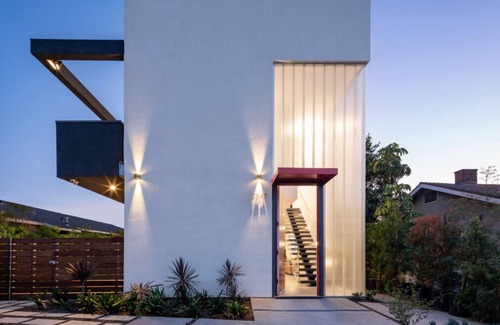 Del Rey Apartment | Luxurious Venice Beach Oasis Modern Home