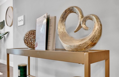 Northeast Raleigh Apartment | Luxurious Vibrant Stay with all Amenities