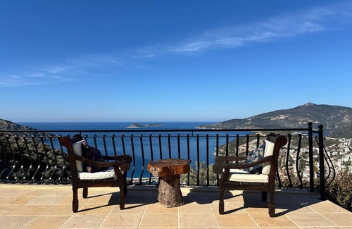 Kalkan Villa | Luxurious Villa In Kalkan with Stunning views-POOLHEATER available-good parking