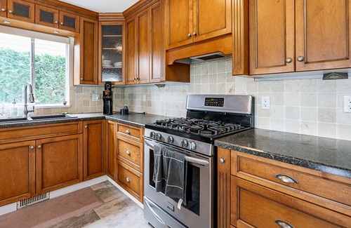 Townline Hill House | Luxurious villa