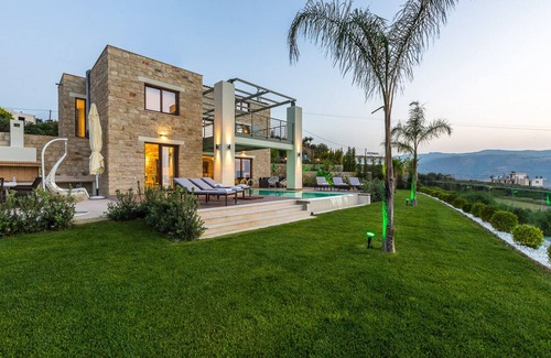 Kissamos Villa | Luxurious villa Emilia with amazing view