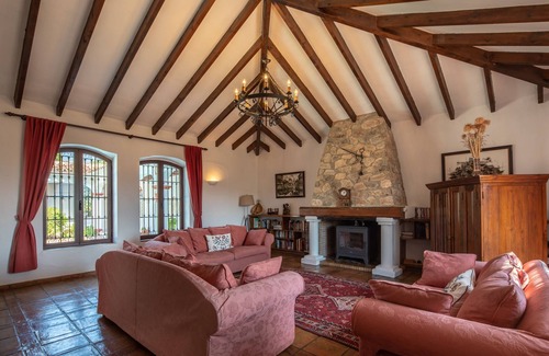 Ronda House | Luxurious Villa "Finca La Cabra Ronda" with private Garden and Pool, Fireplace and Wi-Fi