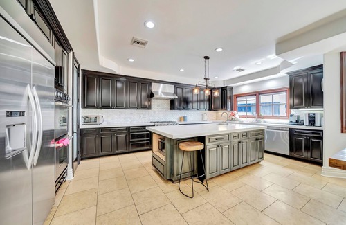 Encino Villa | Luxurious Villa in the Perfect Location