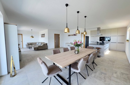 Muldestausee Villa | Luxurious Villa Möwengeflüster - 220sqm apartment for max. 8 guests + sauna by the lake