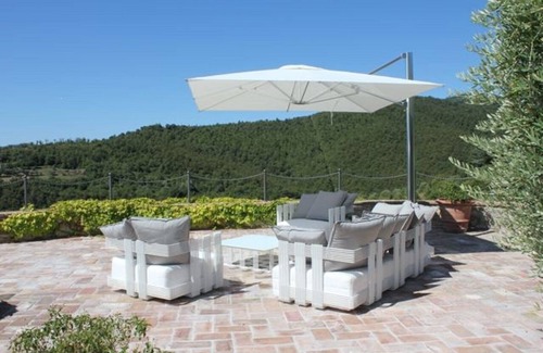 Spedalicchio Villa | Luxurious villa on Tuscan/Umbria Border that sleeps up to 28