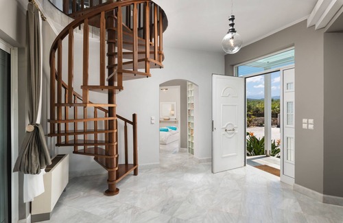 Skoutelonas Villa | Luxurious villa + private pool. A memorable stay!
