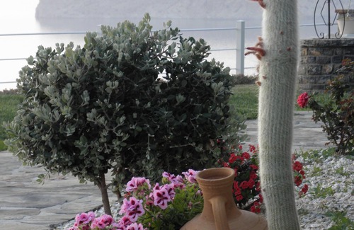 Pefki Villa | Luxurious Villa Tholos Crete