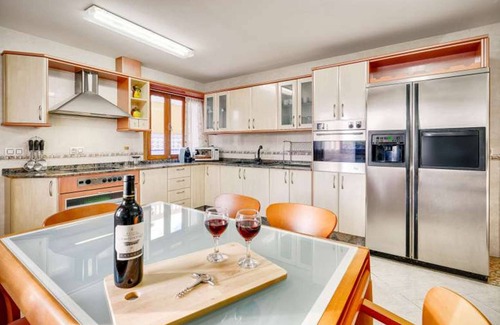 Badia Gran Villa | Luxurious villa with pool in Bahía Grande