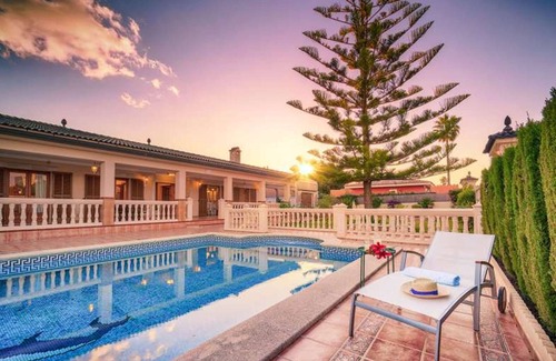 Badia Gran Villa | Luxurious villa with pool in Bahía Grande