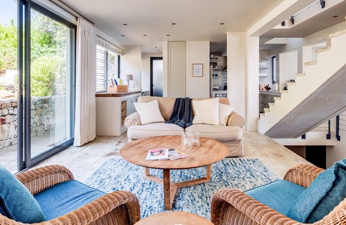 Cape Peninsula Villa | Luxurious villa with spectacular ocean views | with pool and solar power