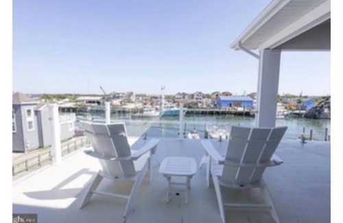 Wildwood House | Luxurious Waterfront New Construction Home w/Elevator