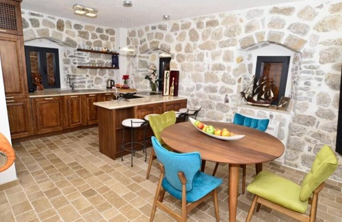 Kotor Old Town Villa | Luxurious Waterfront Three- Bedroom Villa in Muo