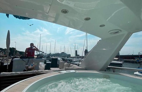 Kungsholmen Boat Rental | Luxurious Yacht