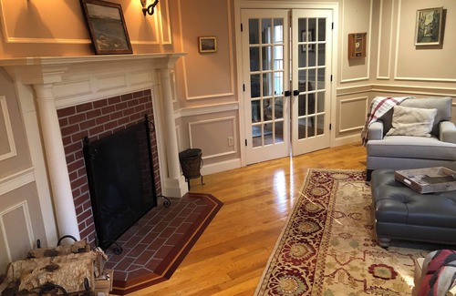 Yarmouth Port House | Luxurious Yarmouthport escape with 3 bedrooms 3 bath sleeps 11, dog friendly