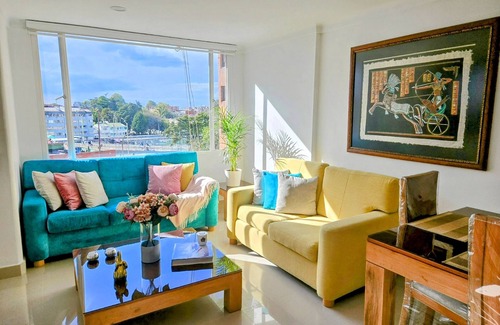 Antiguo Country Apartment | Luxurious ZonaT TRIPLEX PENTHOUSE w/Stunning ⛰Mountain Views ⛰& Private Balcony