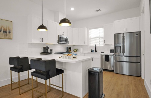 OST - South Union House | Luxuriously furnished 3BR/3.5BA house near Medical Center, NRG, and downtown