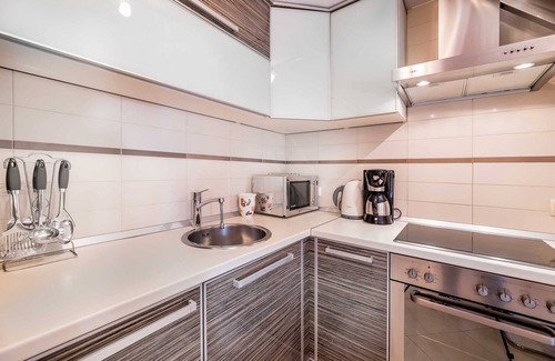 Baska Apartment | Luxuriously furnished apartment with a terrace - sea view