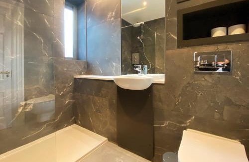 Portobello House | Luxuriously large period D2 property of character