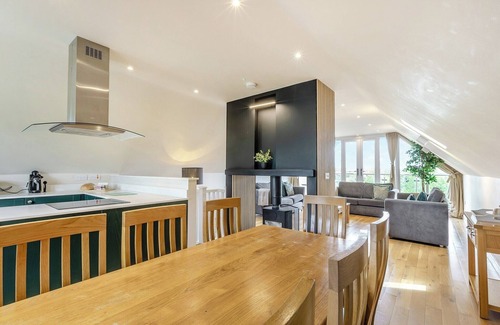 Middlezoy Cottage | Luxuriously modern and spacious two storey cottage.