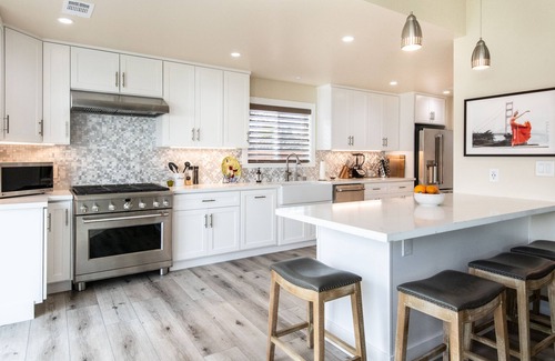Coombsville House | Luxuriously Renovated Amongst Tranquil Vineyards - Close to Downtown!