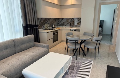 Tosmur Belediyesi Apartment | Luxury 1+1 Bedroom Apartment in Alanya 5 Min Walk to Beach Pool, Spa & Security