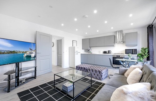 Yiewsley Apartment | Luxury 1 & 2 bed Apartment free parking