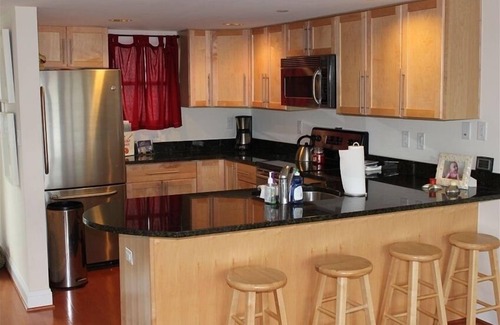 Dewey Beach Condo | Luxury 1 bed/2 bath in the heart of Dewey!