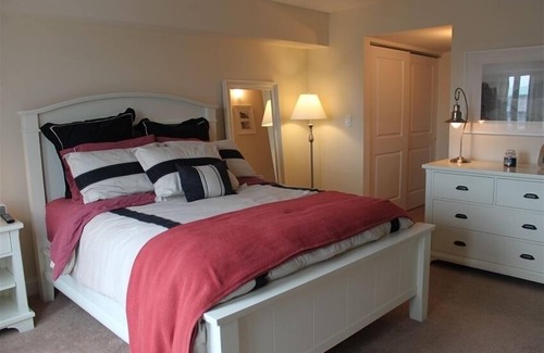 Dewey Beach Condo | Luxury 1 bed/2 bath in the heart of Dewey!