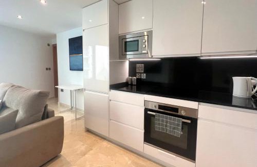 Gibraltar Apartment | Luxury 1 Bed - City Suites Ocean Spa Plaza