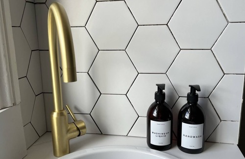 Hove Apartment | Luxury 1 Bed Flat in Hove close to the sea- Soho House Style