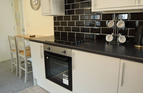 Burton on Trent Apartment | Luxury 1 bedroom open Plan apartment with free internet servicesn