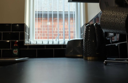 Burton on Trent Apartment | Luxury 1 bedroom open Plan apartment with free internet servicesn